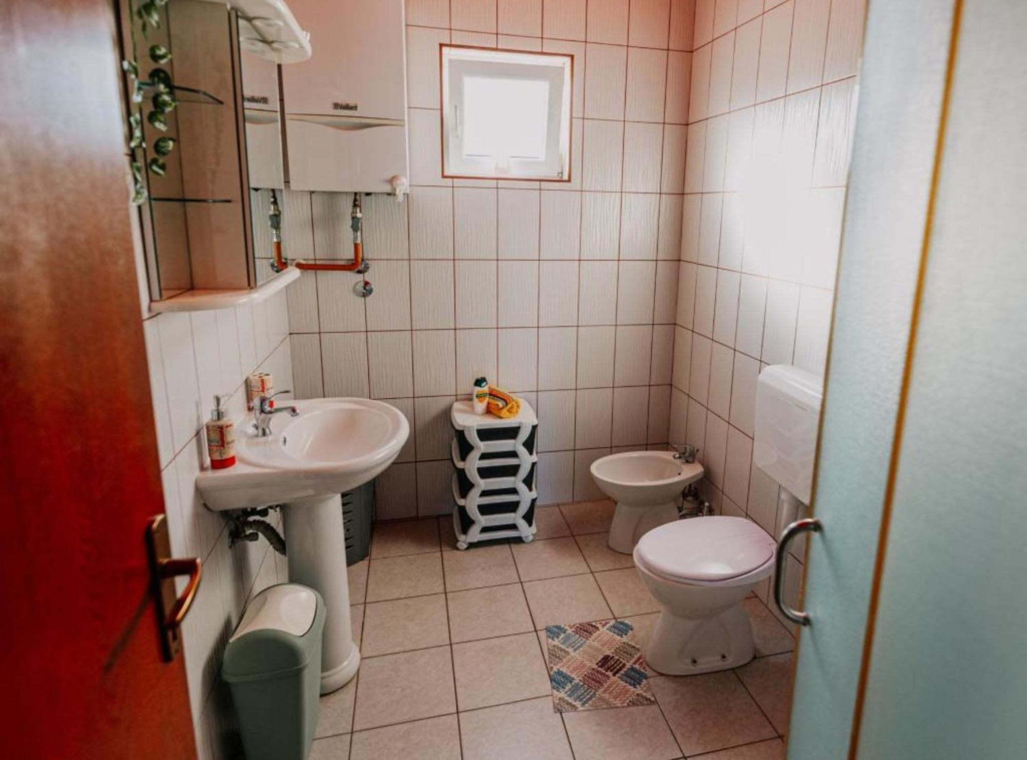 Apartmani Tea I Toni Gradiste Esterno foto