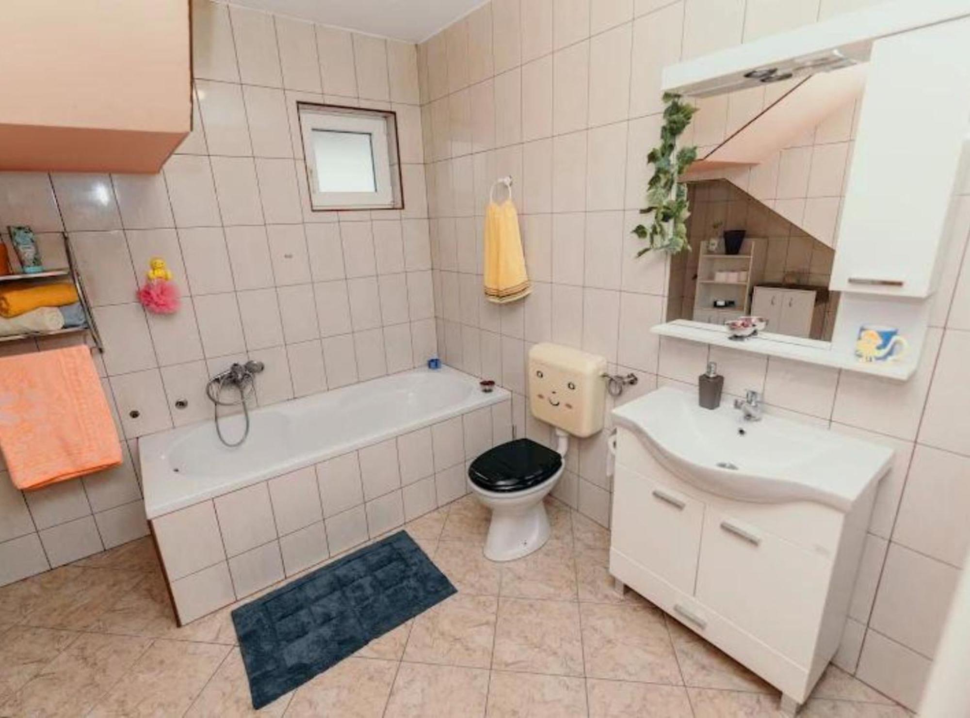 Apartmani Tea I Toni Gradiste Esterno foto