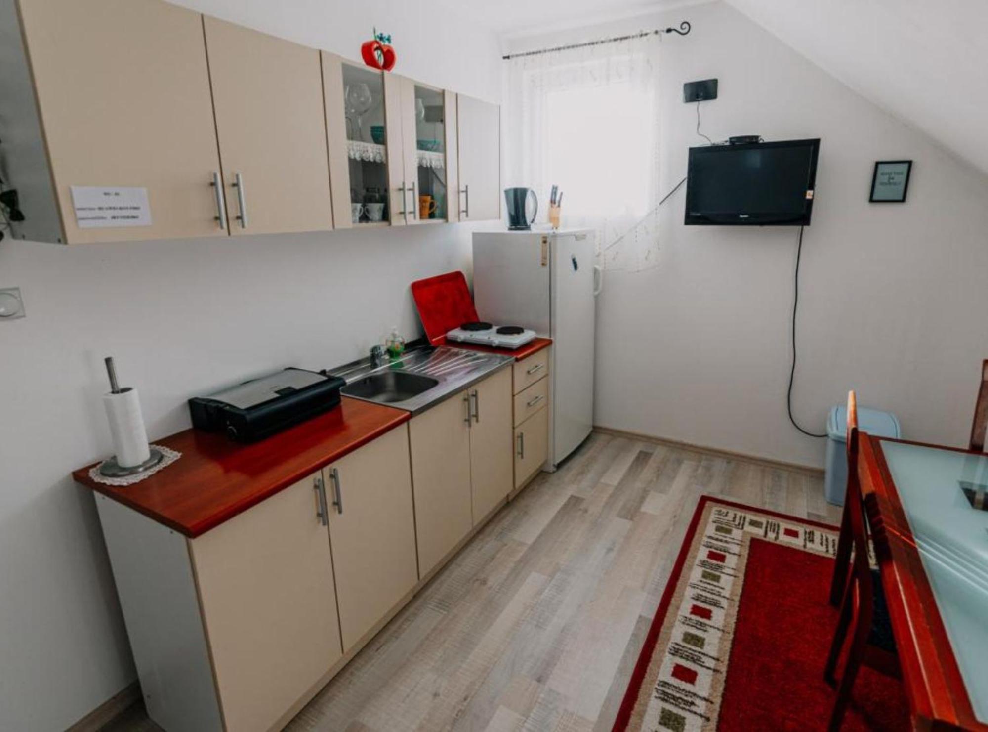 Apartmani Tea I Toni Gradiste Esterno foto