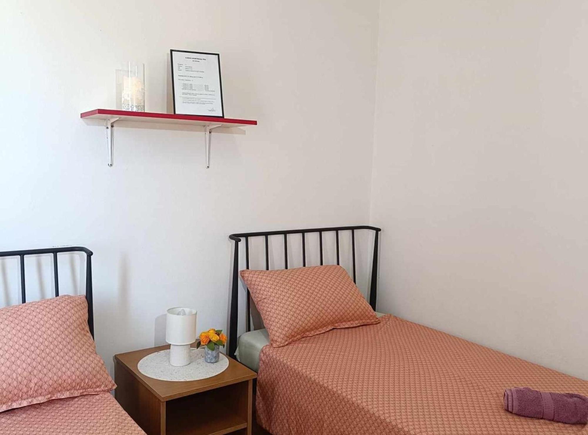 Apartmani Tea I Toni Gradiste Esterno foto